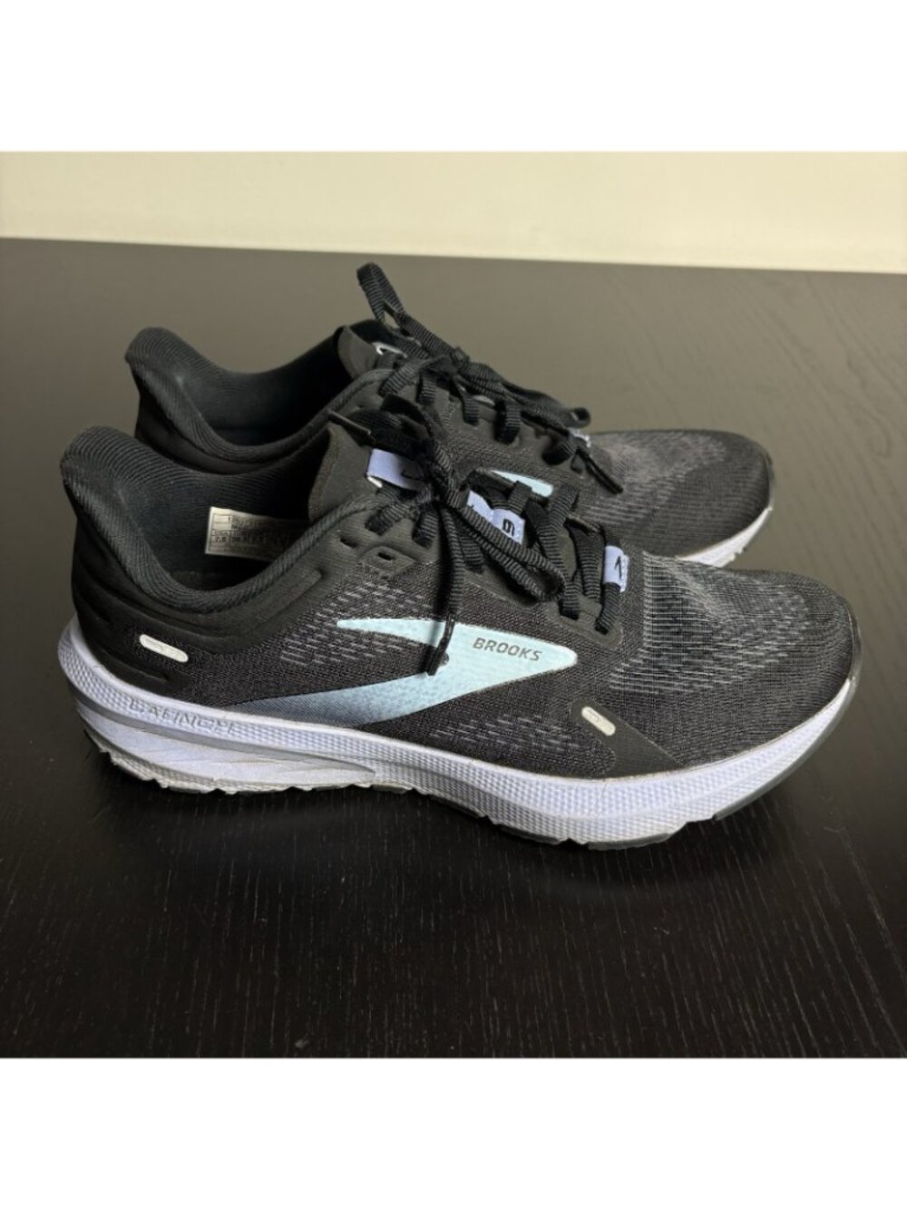 BROOKS Womens Size 7.5 Black Launch 9 Running Shoes Sneakers - Picture 2 of 11